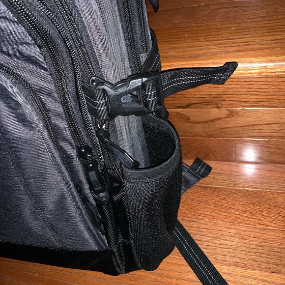 Backpack - Picture 3 of 7